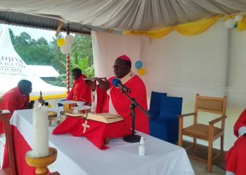 Tororo ArchBishop Confirms 427 Christians In Bududa