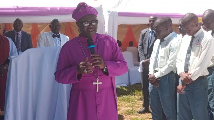 Bishop Ozelle Urges 2025 Candidates to Shun Witchcraft, Trust in God
