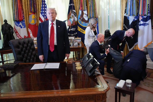 Man Collapses During Trump’s Press Briefing on Fat Drug Prices